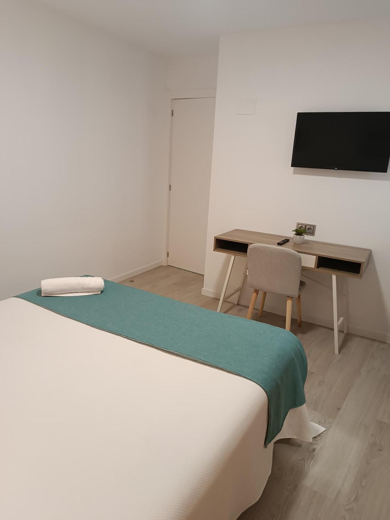 Apartamentos Turisticos Avila Puerta Del Puente 1-3 Exteriér fotografie