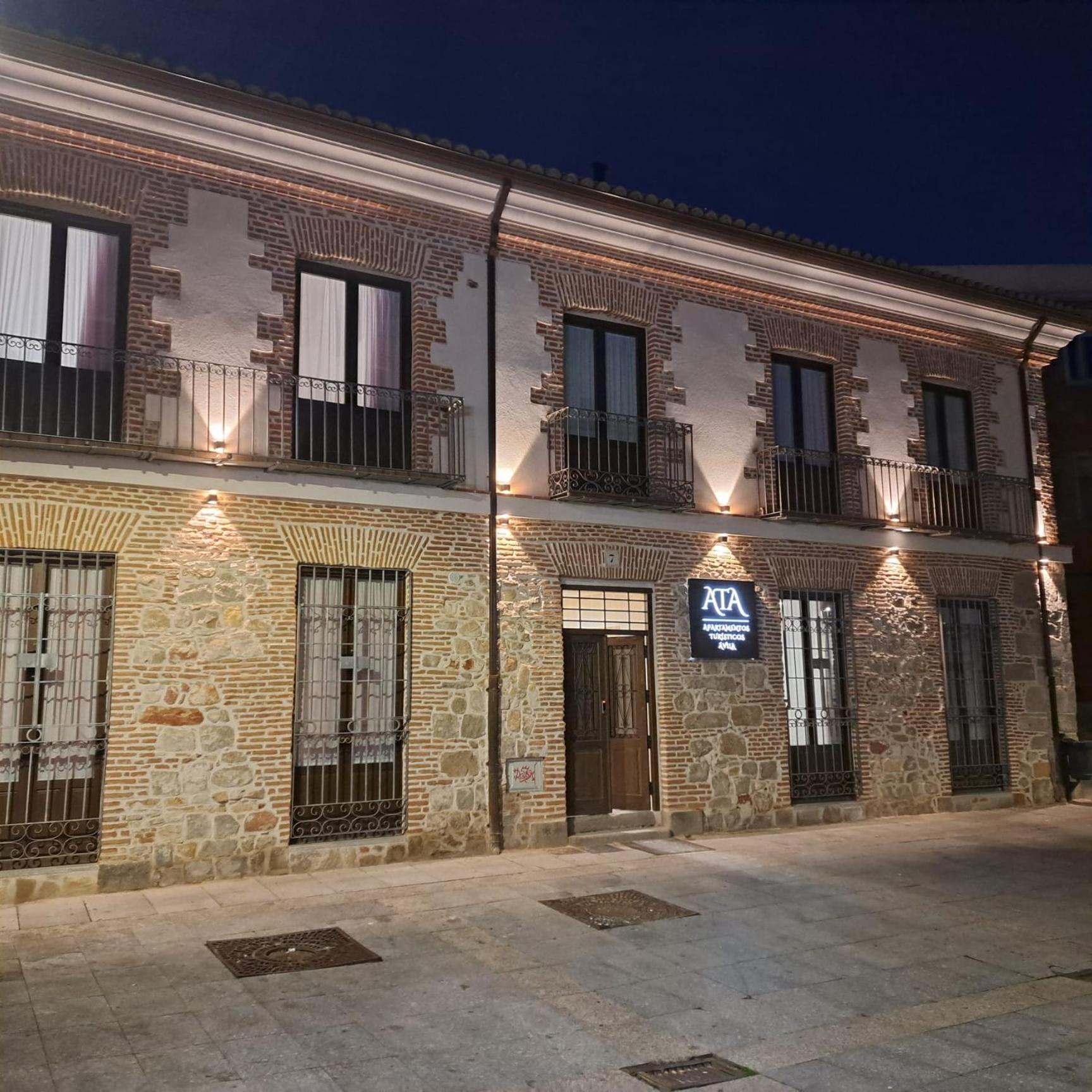 Apartamentos Turisticos Avila Puerta Del Puente 1-3 Exteriér fotografie